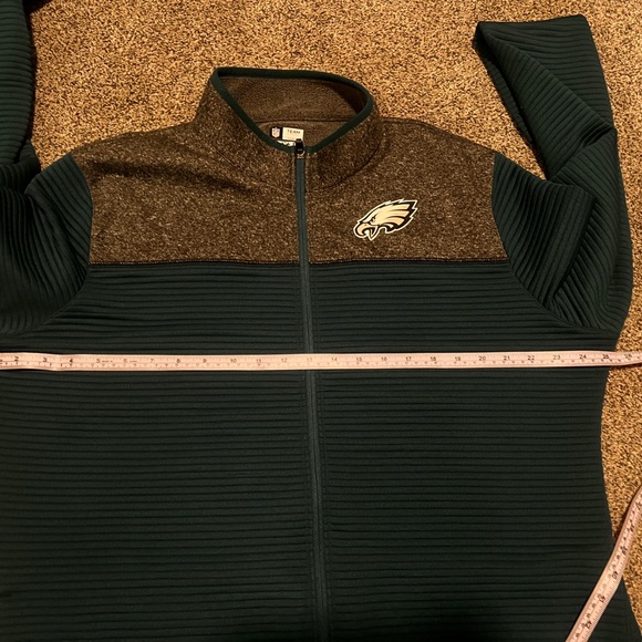 Eagles zip up fleece jacket - Picture 3 of 11